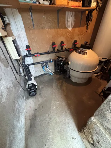 Changement de pompe, de filtre à sable et réfection du local technique de piscine à Médis, Royan, Atlantique Filtration